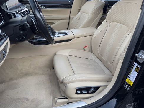 Used 2016 BMW 750Li xDrive image 14