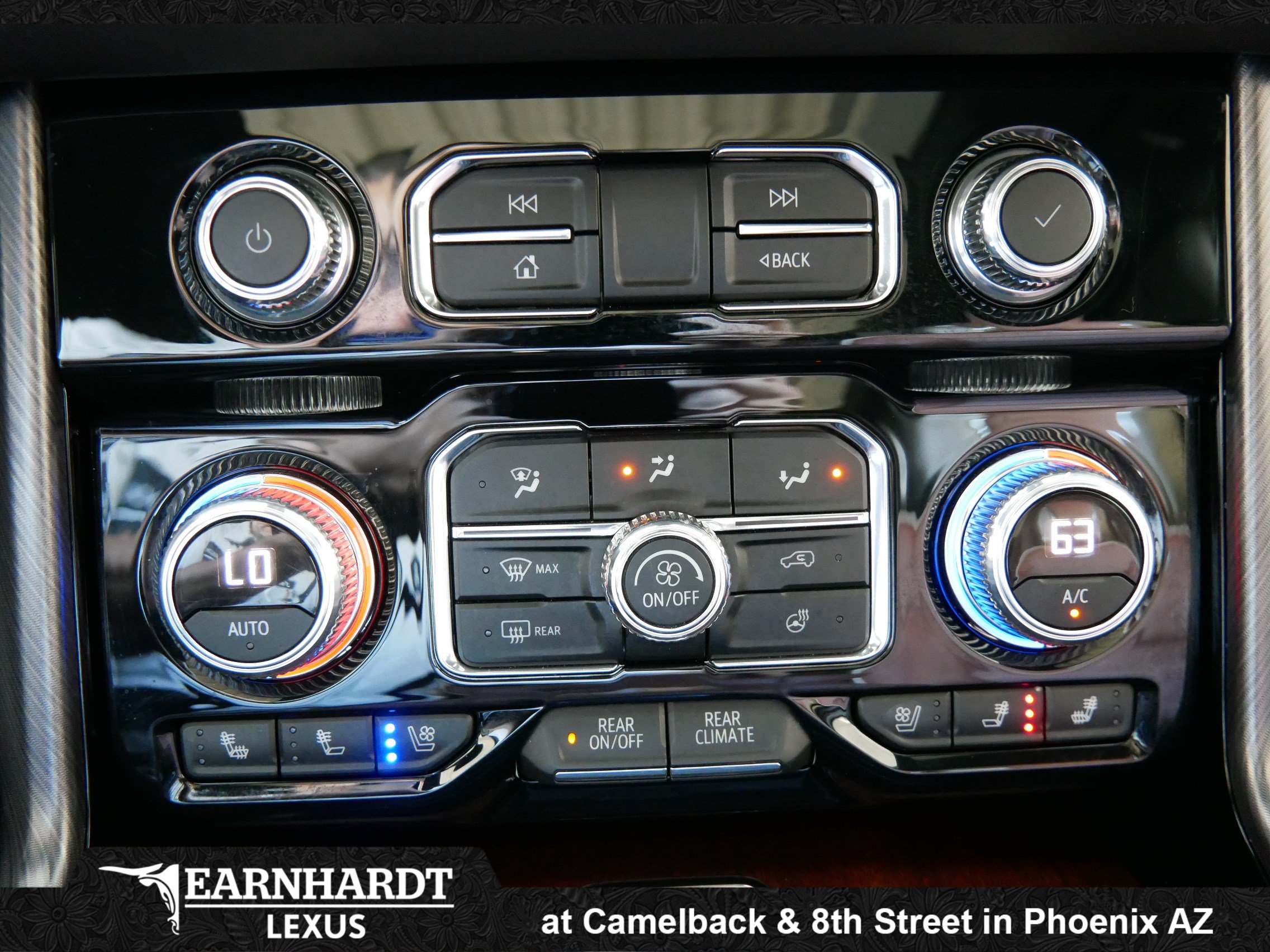 Used 2023 GMC Yukon Denali Ultimate AWD/4WD image 38