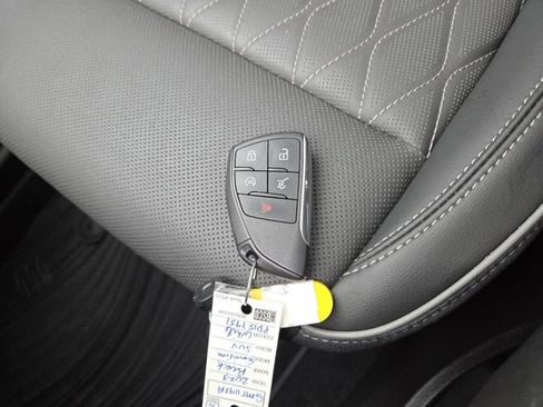 Used 2023 Buick Envision Avenir image 39