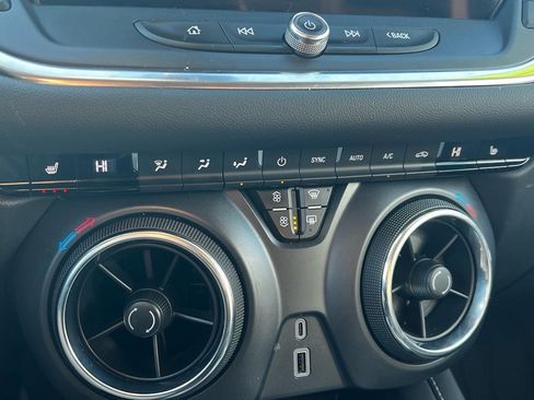 Used 2024 Chevrolet Blazer LT w/ Convenience Package image 16