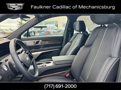Certified 2026 Cadillac Vistiq Sport w/ LPO, Floor Liner Package AWD/4WD image 22