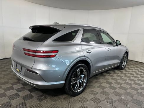 Used 2024 Genesis Electrified GV70 AWD/4WD image 3