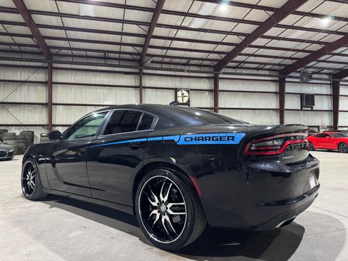 Used 2015 Dodge Charger SXT image 7
