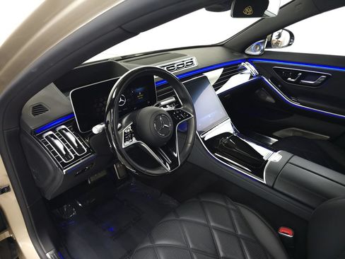 Used 2024 Mercedes-Benz Maybach S 580 4MATIC image 9