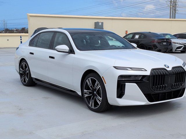Used 2026 BMW i7 eDrive50 w/ M Sport Package RWD image 7