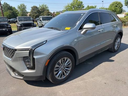 Used 2024 Cadillac XT4 Premium Luxury FWD image 7