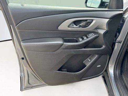 Used 2020 Chevrolet Traverse RS FWD image 9