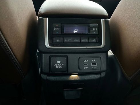 Used 2023 Subaru Ascent Touring AWD/4WD image 28