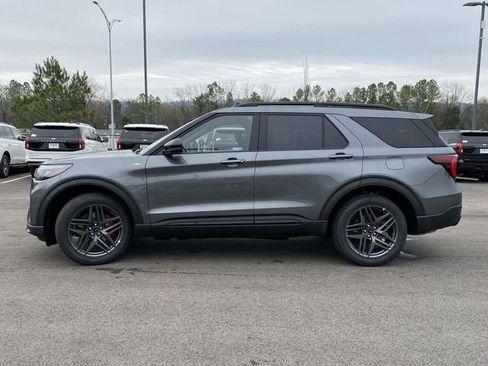 New 2026 Ford Explorer ST-Line w/ ST-Line Street Pack image 6