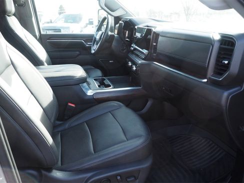 Used 2024 GMC Sierra 2500 SLT w/ SLT Premium Package image 22