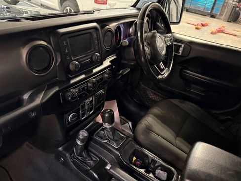 Used 2021 Jeep Wrangler Unlimited Sport w/ Cold Weather Group image 31