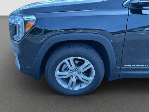 Used 2024 GMC Terrain SLE AWD/4WD image 30