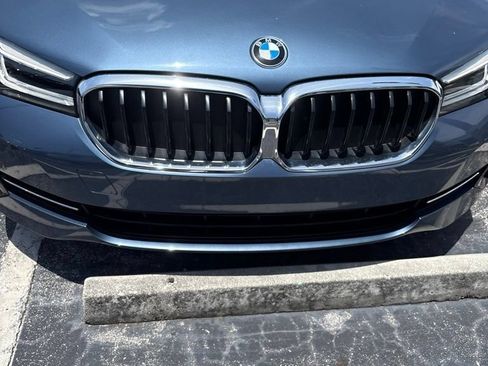 Used 2023 BMW 530i w/ Premium Package RWD image 10