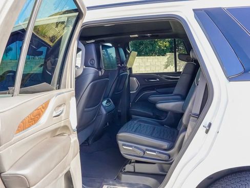 Used 2021 Cadillac Escalade Sport Platinum AWD/4WD image 10