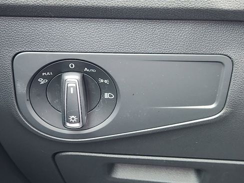 Used 2022 Volkswagen Tiguan SEL R-Line image 26