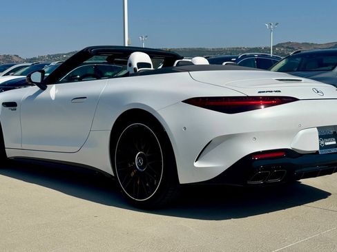 New 2026 Mercedes-Benz SL 63 AMG S e Performance 4MATIC image 40