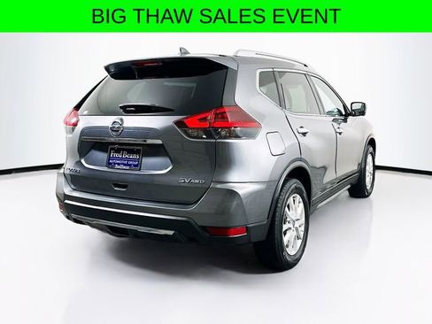 Used 2018 Nissan Rogue SV w/ Premium Package image 8