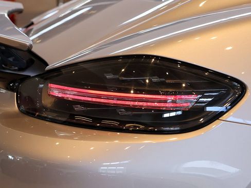 Used 2021 Porsche 718 Cayman GTS RWD image 22