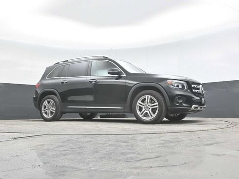 Used 2021 Mercedes-Benz GLB 250 4MATIC image 27