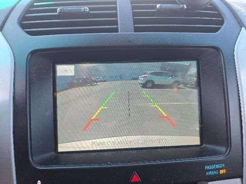 Used 2014 Ford Explorer Limited w/ Equipment Group 301A FWD image 12