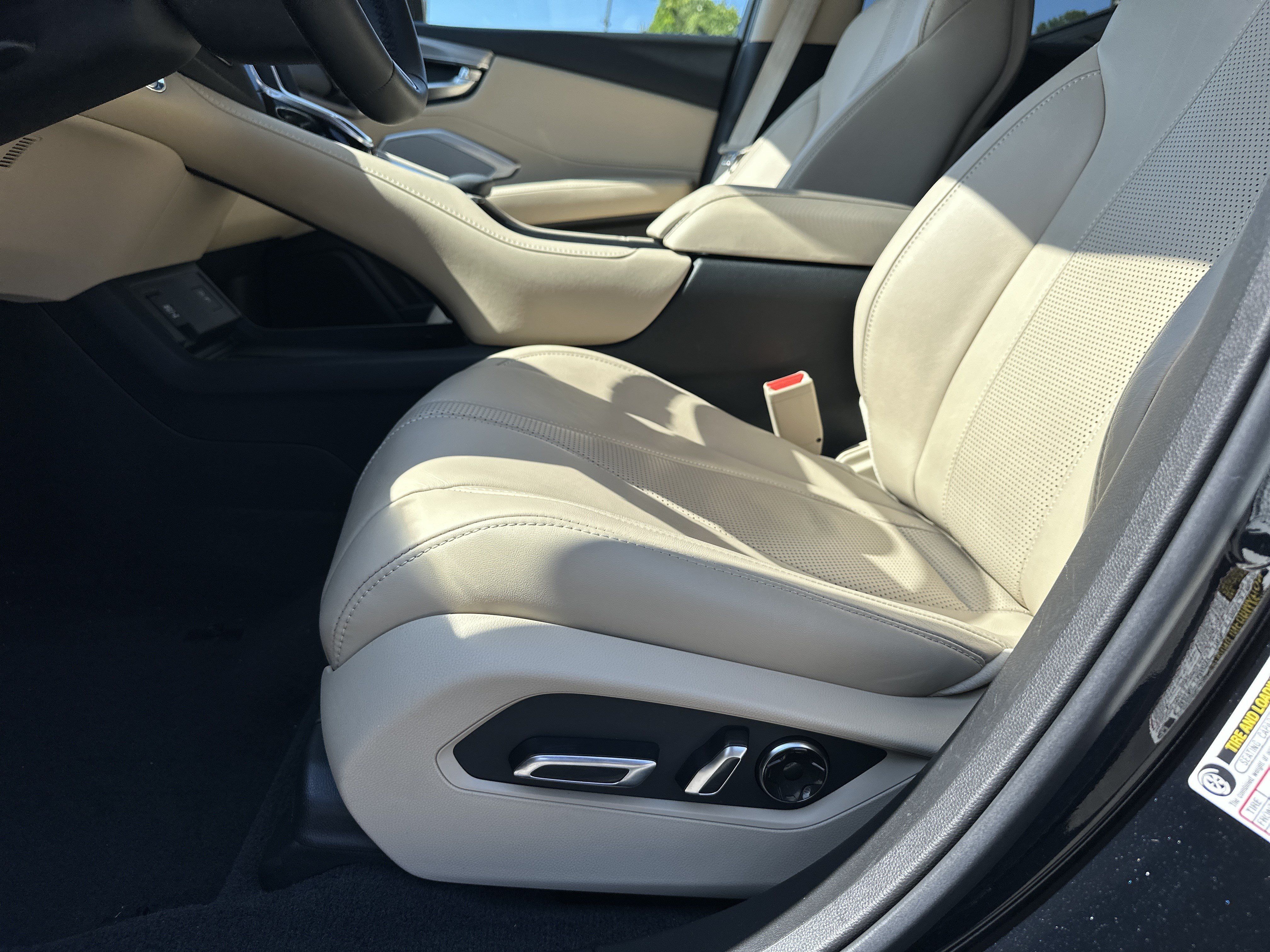 Certified 2023 Acura RDX w/ Technology Package AWD/4WD image 9