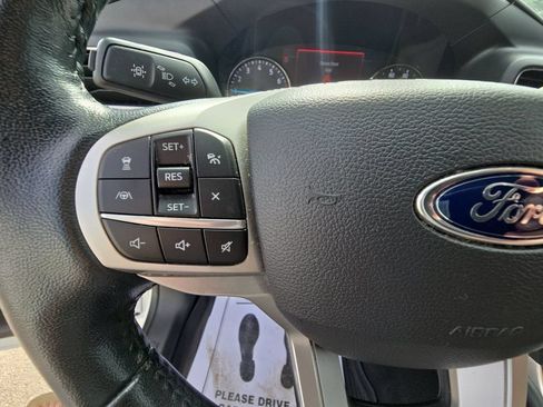 Used 2022 Ford Explorer XLT w/ Equipment Group 202A RWD image 14