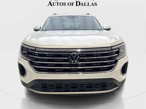Used 2025 Volkswagen Atlas SEL AWD/4WD image 3