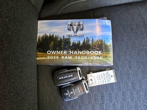 Certified 2025 RAM 2500 Big Horn AWD/4WD image 35