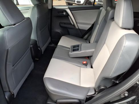 Used 2014 Toyota RAV4 Limited w/ Technology Package FWD image 9