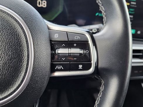 Used 2024 Kia Sorento S image 17