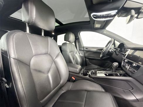 Used 2024 Porsche Macan Turbo image 43