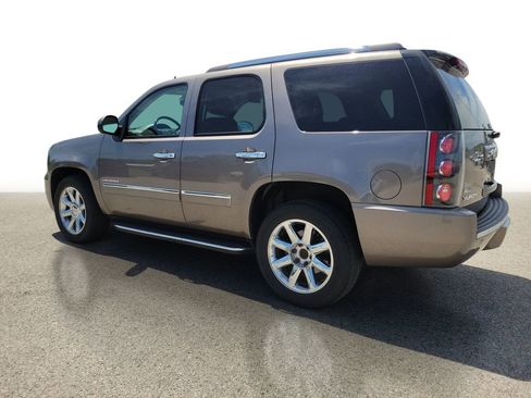 Used 2012 GMC Yukon Denali AWD/4WD image 3