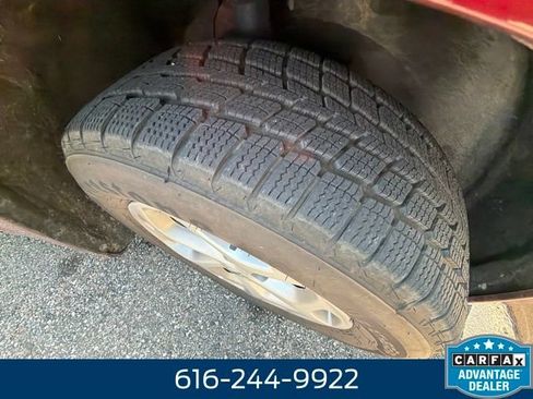 Used 2023 Chrysler Pacifica Limited AWD/4WD image 11