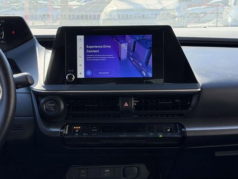 Used 2024 Toyota Prius XLE image 17