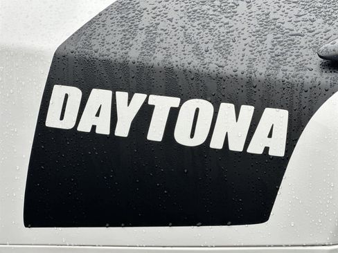 Used 2018 Dodge Charger R/T image 7