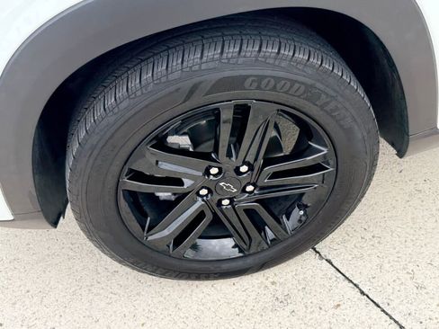 Used 2024 Chevrolet Trax ACTIV w/ Driver Confidence Package image 17