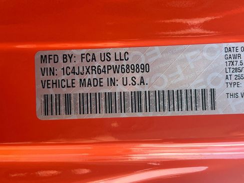 Used 2023 Jeep Wrangler Unlimited Rubicon 4xe image 35