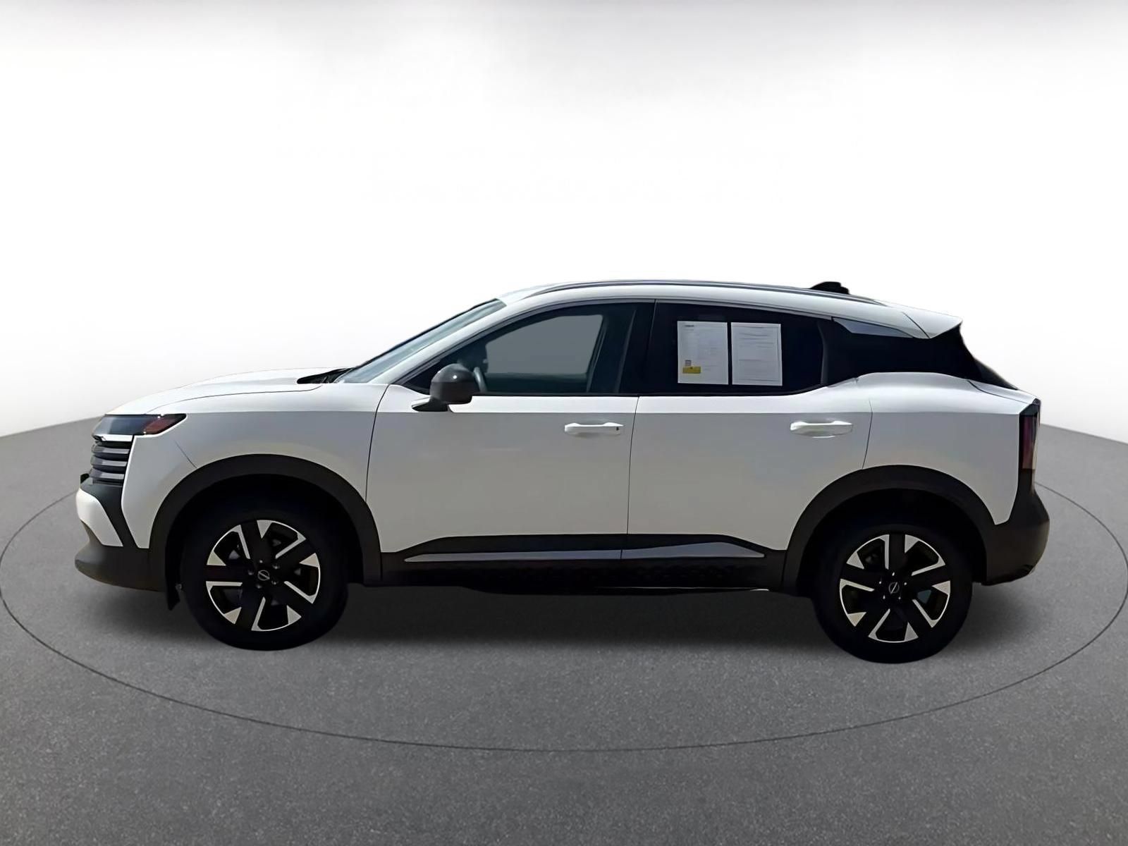 Used 2026 Nissan Kicks SV w/ Cold Weather Package AWD/4WD image 8