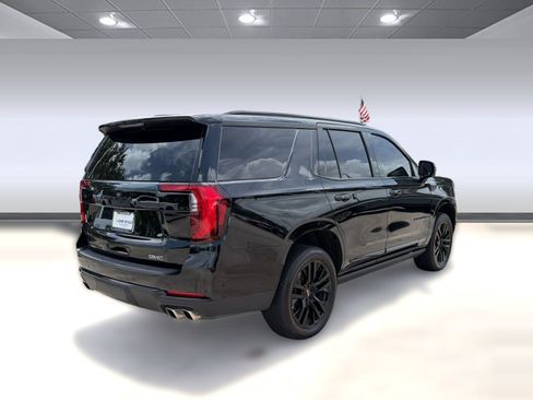 Used 2025 GMC Yukon Denali Ultimate w/ LPO, Floor Liner Package AWD/4WD image 8