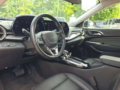 Used 2024 Chevrolet Trax ACTIV FWD image 21