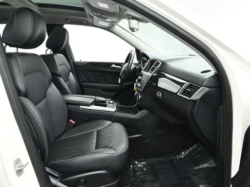 Used 2016 Mercedes-Benz GL 450 4MATIC w/ Premium I Package image 28