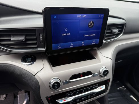 Used 2023 Ford Explorer XLT w/ Equipment Group 202A image 12