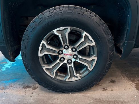 Used 2021 GMC Sierra 1500 SLE image 32