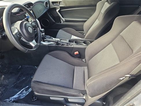 Used 2020 Toyota 86 image 23