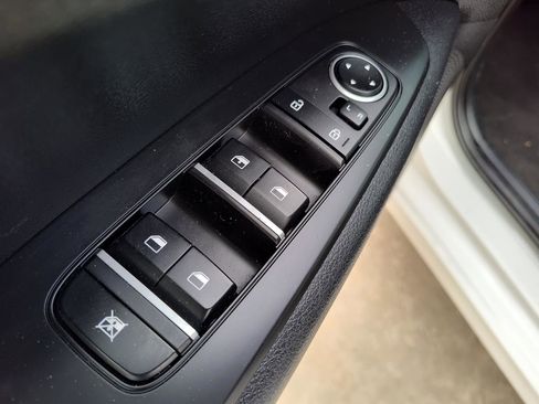 Used 2023 Kia Forte LXS FWD image 14