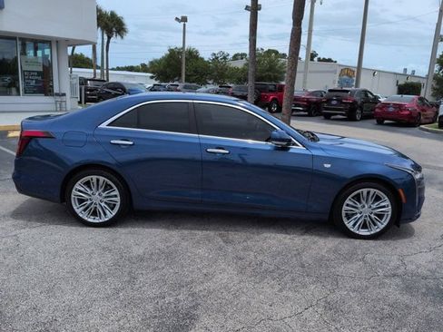Used 2020 Cadillac CT4 Premium Luxury RWD image 3