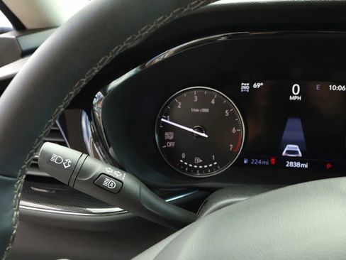 Used 2023 Buick Envision Essence AWD/4WD image 20