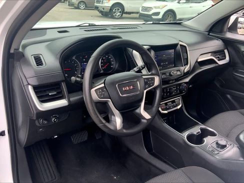 Used 2022 GMC Terrain SLE w/ Driver Convenience Package FWD image 18