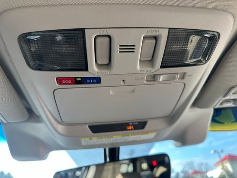 Used 2019 Subaru Outback 2.5i Limited image 34