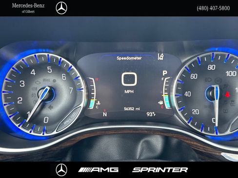 Used 2023 Chrysler Pacifica Limited FWD image 26
